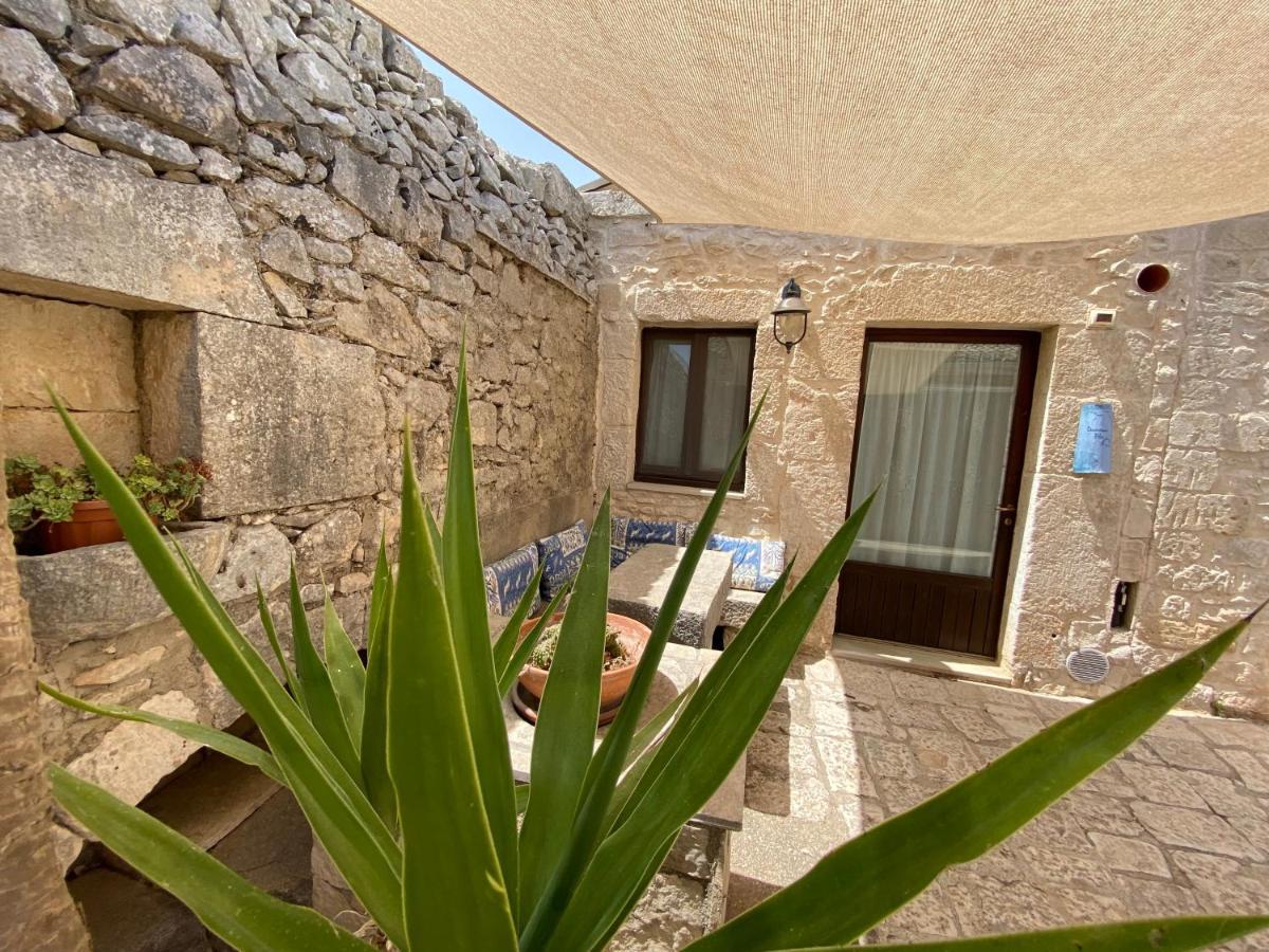 Mastro Vanni - Urban Masseria Ragusa Eksteriør billede
